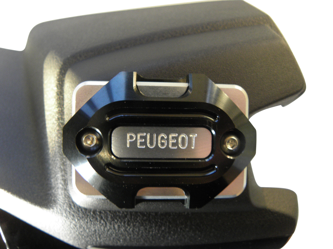 Bremszylindeabdeckung Peugeot Metropolis Schwarz